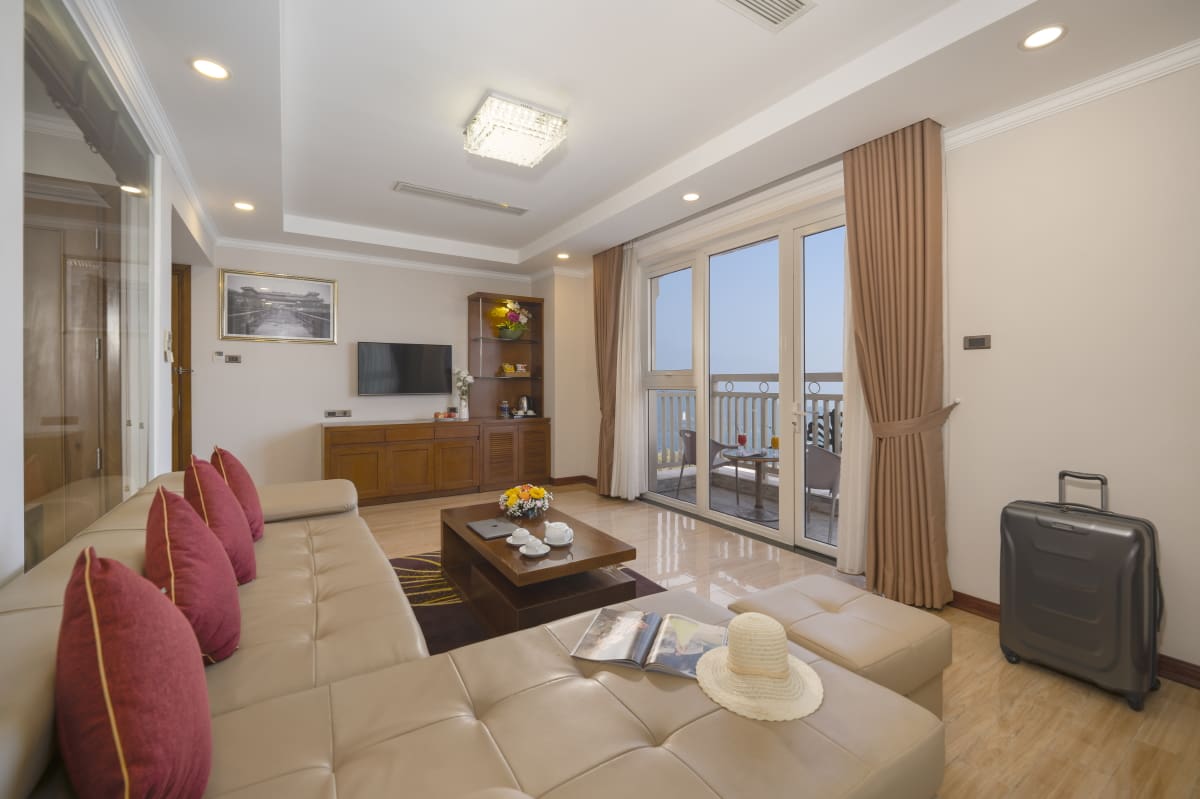 Khach san 4 sao Da Nang Suite King 07 1200x800 1
