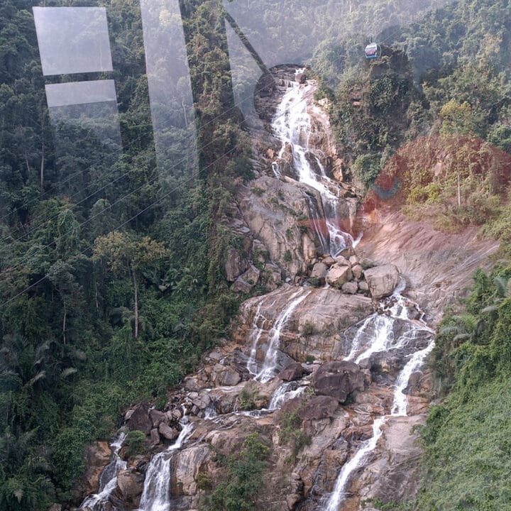 Những địa điểm du lịch nổi tiếng ở việt nam - Bà Nà Hills toàn cảnh trên cao