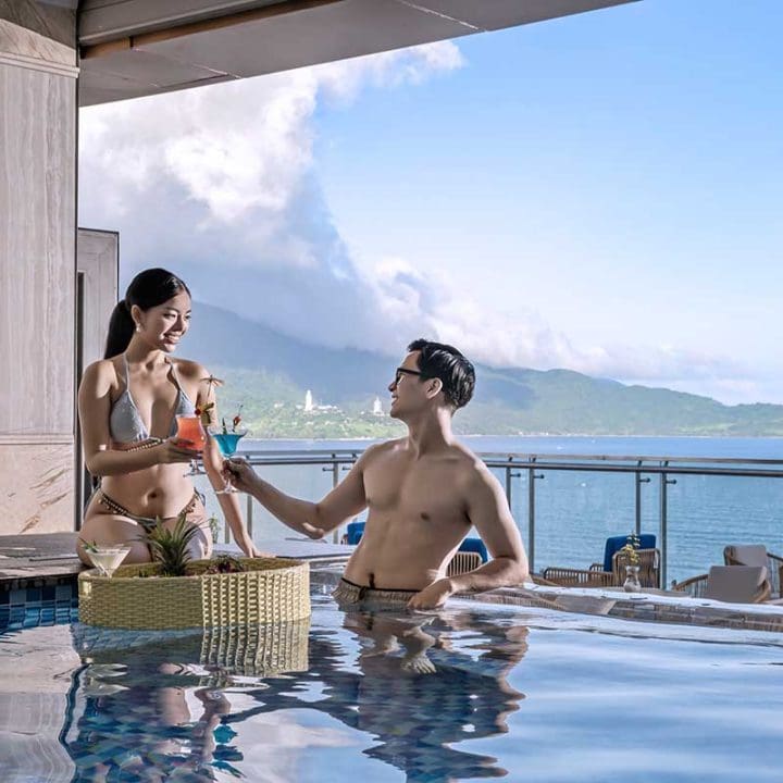 Quán Hải Sản Ngon Ở Mỹ Khê Đà Nẵng - Danang Beach Hotel