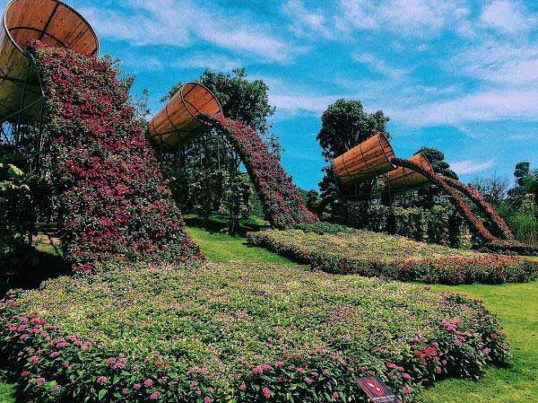 Trang Chủ 64 Tour Du Lịch Nghỉ Dưỡng Cho Người Cao Tuổi - Đồi Vạn Hoa Vinpear Nha Trang