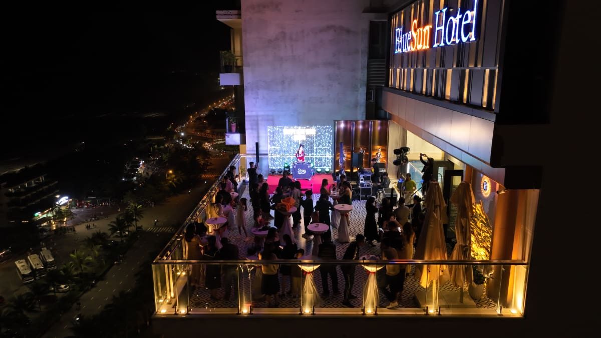 Khách sạn Đà Nẵng gần biển Bluesun Hotel flycam 04
