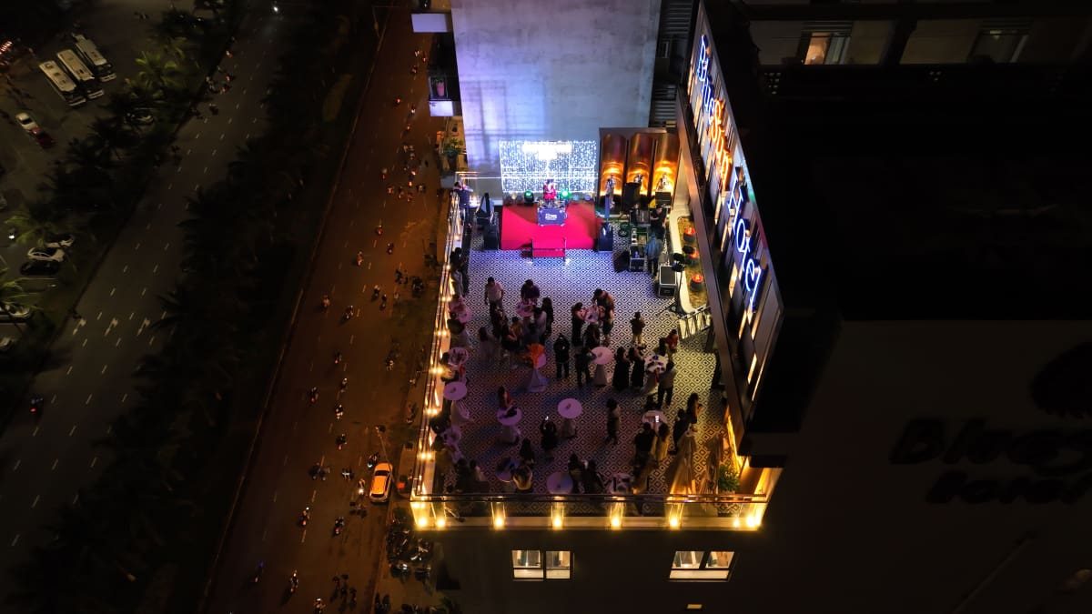 Khách sạn Đà Nẵng gần biển Bluesun Hotel flycam 06